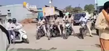 ఉరవకొండ: బెలుగుప్పలో రోడ్డు భద్రత వారోత్సవాలపై ర్యాలీ నిర్వహించిన పోలీసులు