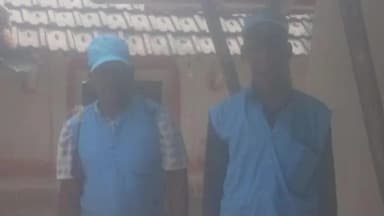 হবিবপুর: ডেঙ্গু সহ মশা বাহিত রোগ রুখতে পাড়া-পাড়ায় VBDC কর্মীদের অভিযান, ধুমপুর এলাকায় মশার লাভা দমনের কীটনাশক স্প্রে