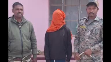 सरैयाहाट: सरैयाहाट/बासुकीनाथ मोड़ पर पुलिस ने चोरी की बाइक के साथ चोर को किया गिरफ्तार, भेजा जेल