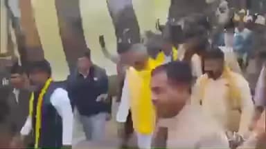 सिकंदराराऊ: उत्तर प्रदेश सरकार के कैबिनेट मंत्री ओमप्रकाश राजभर ने गिरधरपुर में बंजारा हक अधिकार महारैली को किया संबोधित