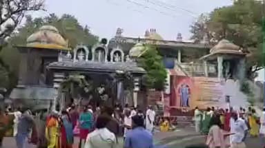 சேந்தமங்கலம்: தைப்பூசத் திருவிழாவை முன்னிட்டு தத்தகிரி முருகன் திருக்கோவிலுக்கு பெண்கள் 1008 பால்குடம் எடுத்தனர்