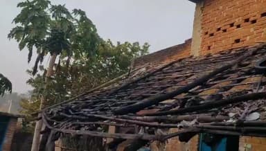 पुरनी झिट्टी के एक घर में लगाई आग, आवेदन में 3 नामजद 1 गिरफ़्तार