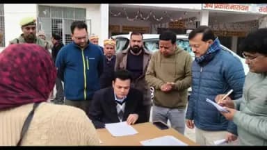 गोंडा: कमिश्नर शशि भूषण लाल सुशील ने विशेष प्रगाढ़ पुनरीक्षण 2026 के तहत मतदाता केदो का किया निरीक्षण, दिए निर्देश