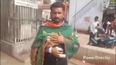 कर्वी: कर्वी के पुरानी बाजार भरतपुरी में पारिवारिक जनों द्वारा मारपीट के मामले में कार्रवाई की मांग करते हुए पीड़ित पहुंचे कोतवाली कर्वी