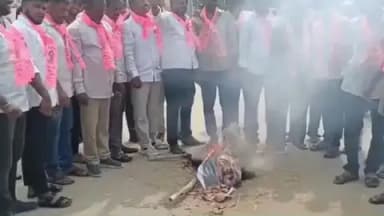 సిద్దిపేట అర్బన్: మాజీ సీఎం కేసీఆర్ కు సిట్ నోటీసులు ఇవ్వడం పై సిద్దిపేట నియోజకవర్గ వ్యాప్తంగా నిరసన వ్యక్తం చేసిన బిఆర్ఎస్ నాయకులు