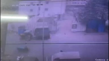 અલથાણ કન્સ્ટ્રકશન સાઇટ પર અકસ્માત,રિવર્સ લેતી વેળાએ મહિલા ટ્રેકટરના ટ્રેલર નીચે આવી જતા ચમત્કારિક બચાવ