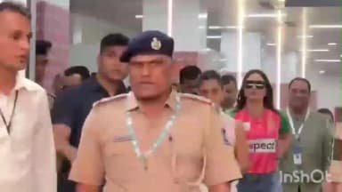 ડુમસ રોડ પર આવેલ સુરત ઇન્ટરનૅશલ એરપોર્ટ ખાતે બૉલીવુડનો જમાવડો, કરીના કપૂર અને સેફઅલી ખાન સુરત પોહચ્યાં