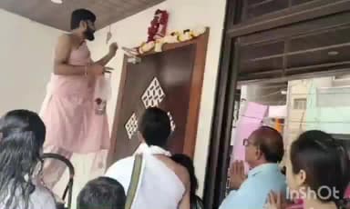 झाबुआ: झाबुआ में जैन समाज के 200 से अधिक घरों के मुख्य द्वार पर विराजमान हुए प्रभु पार्श्वनाथजी