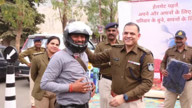 जावद: यातायात पुलिस ने हेलमेट व सीट बेल्ट को लेकर 7 दिवसीय विशेष अभियान शुरू किया