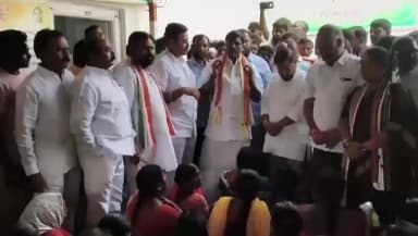 సూర్యాపేట: సూర్యాపేట కాంగ్రెస్లో ‘టిక్కెట్’ సెగ: 11 వార్డు టికెట్ కోసం మిన్నంటిన నిరసన