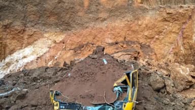 ವಿರಾಜಪೇಟೆ: ಅರಮೇರಿಯಲ್ಲಿ ಲಾರಿ ಮೇಲೆ ಮಣ್ಣುಬಿದ್ದು ಚಾಲಕ ಸಾವು