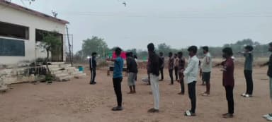 మాచారెడ్డి: లింగాయపల్లిలో ఎన్ఎస్ఎస్ రెండవ యూనిట్ శీతాకాల ప్రత్యేక శిబిరం, ప్రభుత్వ, పాఠశాల ఆవరణలో టాయిలెట్లు, వాటి పరిసరాలు శుభ్రం