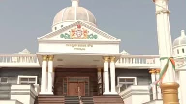 ಹಗರಿಬೊಮ್ಮನಹಳ್ಳಿ: ಪಟ್ಟಣದ ತಾಲೂಕು ಕಚೇರಿಯಲ್ಲಿ ಶ್ರೀ ಮಡಿವಾಳರ ಮಾಚಿದೇವರ ಜಯಂತಿ ಆಚರಣೆ