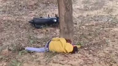 महुली मोड़ पर दर्दनाक सड़क हादसा, बाइक पेड़ से टकराई, युवक की हुई मौत