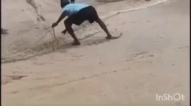 କାକଟପୁର: ୧୦ଫୁଟ ଲମ୍ବର ବଉଳା କୁମ୍ଭୀର କୁ ସ୍ୱତନ୍ତ୍ର ରେସକ୍ୟୁ ଟିମ ଓ ଅସ୍ତରଙ୍ଗ ବନ ବିଭାଗ ଗଙ୍ଗା ଦେଵୀ ନିକଟରୁ ଧରିଲେ