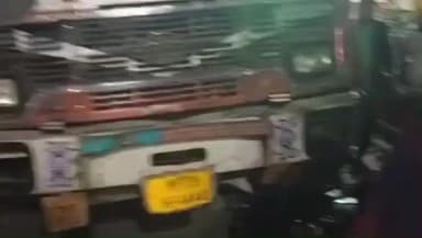 खिरकिया: खिरकिया में ट्रक-बाइक की टक्कर में पति-पत्नी घायल, शनिवार रात हुआ हादसा, ज़िला अस्पताल रेफर