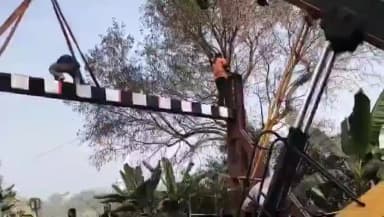 রানিনগর ১: ইসলামপুর ভৈরব সেতুতে ভারী যান চলাচল বন্ধ, নিরাপত্তার স্বার্থে প্রশাসনের চরম সিদ্ধান্ত।