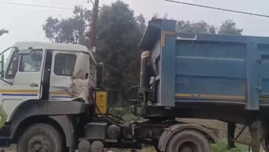 लहरपुर: लहरपुर तहसील प्रशासन ने 6 वाहनों के विरुद्ध की कार्यवाही और जांच के लिए कराई खड़ी