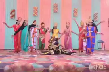 नगर के किरन टॉकीज़ मार्ग पर आयोजित फैंसी ड्रेस प्रतियोगिता में नन्हे मुन्ने बच्चों ने जमकर मचाया धमाल