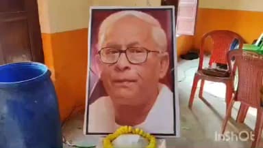 খাতড়া: “স্কুল বাঁচাও, মূল বাঁচাও” স্লোগানে খাতড়ায় এসএফআইয়ের জেলা সম্মেলন