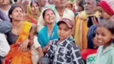 बाबूबरही: संदिग्ध हालत में युवक का शव आम के पेड़ से लटका मिला