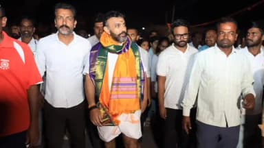 ದೊಡ್ಡಬಳ್ಳಾಪುರ: ನಂದಿ ಗಿರಿ ಪ್ರದಕ್ಷಿಣೆ ಹಾಕಿದ ಸಾವಿರಾರು ಭಕ್ತರು ಹಗ್ಗಡಿಹಳ್ಳಿ ಬಳಿ ಪಾನಕ ಕೋಸಂಬರಿ ವಿತರಣೆ ಮಾಡಿದ ಭಕ್ತರು