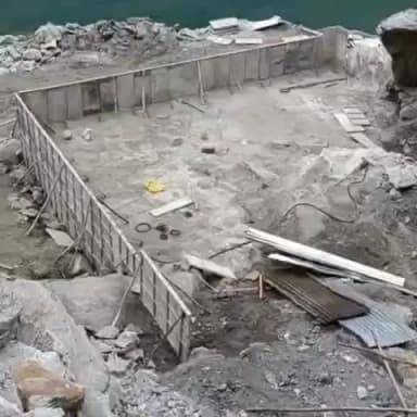 निचार: निगुलसरी समीप वैकल्पिक सड़क मार्ग का कार्य प्रगति पर, ठंड में भी प्रशासन के हौसले बुलंद