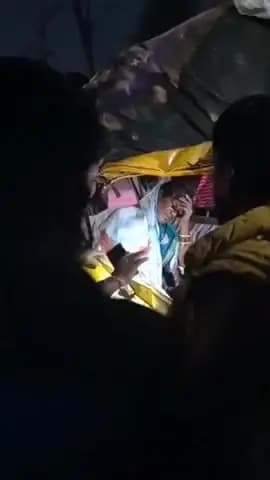 कोंडागांव: नारायणपुर तिराहे पर खड़ी ट्रक से टकराया सवारियों से भरी ऑटो, कई महिला घायल, ऑटो में फसी एक महिला को बजरंगियों ने निकाला