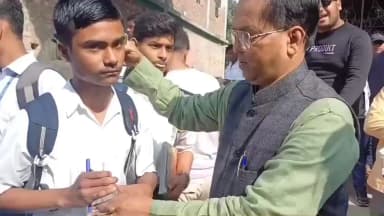 হাঁসখালি: আজ মাধ্যমিক পরীক্ষা জীবনের প্রথম ধাপ এগিয়ে যাওয়ার সাফল্য করলেন বিধায়ক