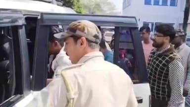 কান্দি: পরীক্ষা কেন্দ্রে যাওয়ার পথে মোটর বাইক ও টোটোর ধাক্কায় আহত তিন মাধ্যমিক পরীক্ষার্থী, মানবিক কান্দি থানার আইসি