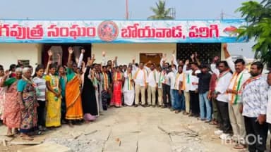 పరిగి: పరిగి మున్సిపాలిటీ పరిధిలోని 15 వార్డులో ఎన్నికల ప్రచారంలో పాల్గొన్న ఎమ్మెల్యే రామ్మోహన్ రెడ్డి
