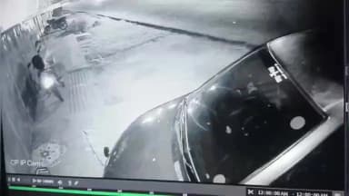 திருவெண்ணைநல்லூர்: ஏனாதிமங்கலம் கிராமத்தில் வீட்டின் முன்பு நிறுத்தி வைத்திருந்த இருசக்கர வாகனத்தை திருடி சென்ற மர்ம நபர்கள் குறித்து சிசிடிவி காட்சிகள் வெளியாகி உள்ளன