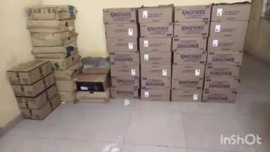 અમીરગઢ: અમીરગઢ ચેકપોસ્ટ ખાતેથી ખાનગી બસમાંથી વિદેશી દારૂ ઝડપાયો પોલીસે દારૂ સહિત 18, 85,842 નો મુદ્દામાલ કબજે લીધો