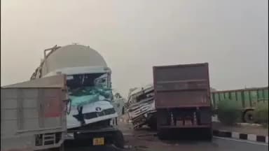 ବରୀ ରାମଚନ୍ଦ୍ରପୁର: ପାଣିକୋଇଲି ଥାନା ନୂଆପଦା ଛକରେ ଗ୍ୟାସ ଟାଙ୍କି ଗାଡିକୁ ଧକ୍କା ଦେଲା ଟ୍ରକ,ଅଳ୍ପକେ ଦୁର୍ଘଟଣାରୁ ବର୍ତ୍ତିଲେ ଦୁଇ ଚାଳକ