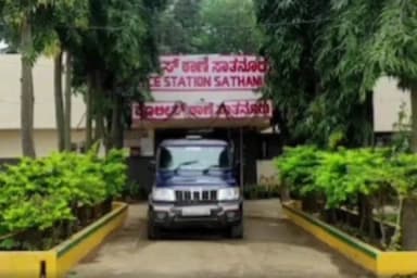 ಕನಕಪುರ: ಸಾತನೂರು ಬಳಿ ಅಕ್ರಮ ಜಾನುವಾರುಗಳ ಸಾಗಟ ಪೊಲೀಸರ ದಾಳಿ