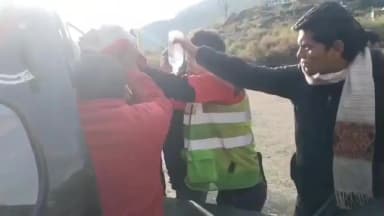 घाट: नंदानगर क्षेत्र में पेड़ से गिरकर युवक गंभीर रूप से घायल, हेली एंबुलेंस से किया गया हायर सेंटर रेफर