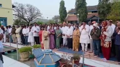 तिवसा: गुरुकुंजातील पवित्र कुंडात दिवंगत अजितदादा पवार यांच्या अस्थी विसर्जित