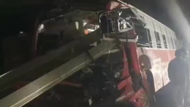 नवापूर: कोंडाईबारी घाटात ट्रॉला बस अपघात प्रकरणी विसरवाडी पोलिसात ट्रॉला चालकाविरुद्ध गुन्हा