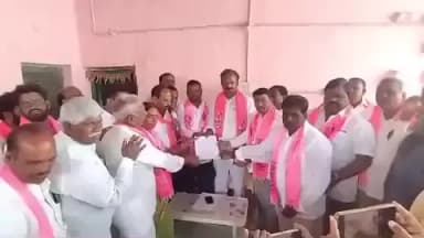 దేవరకద్ర: భూత్పురు మున్సిపల్ కేంద్రంలో మున్సిపల్ ఎన్నికలబీఆర్ఎస్ పార్టీ అభ్యర్థులకు బి ఫామ్ లు అందజేసిన దేవరకద్ర మాజీ ఎమ్మెల్యే