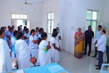 గజ్వేల్: మర్కుక్, జగదేవపూర్ మండల కేంద్రాల్లో గల ప్రాథమిక ఆరోగ్య కేంద్రాలను ఆకస్మికంగా సందర్శించిన జిల్లా కలెక్టర్ హైమావతి