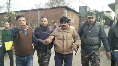 इटखोरी: ₹10 हजार रिश्वत लेते रंगे हाथों गिरफ्तार हुए जिला आयुष पदाधिकारी, ACB की कार्रवाई से मचा हड़कंप