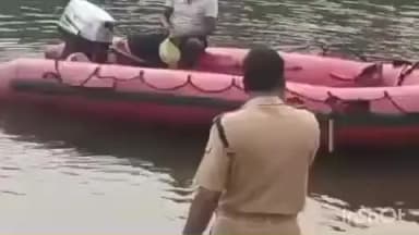 കോഴഞ്ചേരി: കോഴഞ്ചേരി പമ്പ് ഹൗസിന് സമീപം പമ്പയാറ്റിൽ കുളിക്കാനിറങ്ങിയ വിദ്യാർഥി ഒഴുക്കിൽപ്പെട്ട് മരിച്ചു