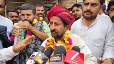 जैसलमेर: पर्यावरण प्रेमी सुमेर सिंह साँवता ने विधायक छोटू सिंह भाटी पर ओरण गोचर भूमि को राजस्व रिकॉर्ड में दर्ज करने की मंशा न रखने का आरोप लगाया