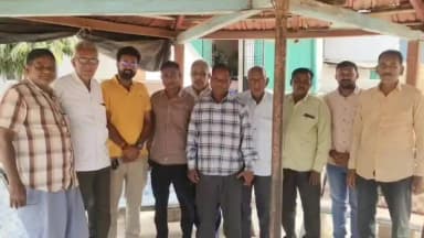 સંખેડા: તાલુકા ભાજપ પ્રમુખ સાથે વિસ્તારના આગેવાનો કાર્યકર્તા, હોદ્દેદારો સહિત સરપંચોએ શુભેચ્છા મુલાકાત કરી.