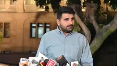 जैसलमेर: जैसलमेर बाड़मेर लोकसभा निर्दलीय प्रत्याशी रविंद्र सिंह भाटी की प्रेस वार्ता, 44000 विद्यालयों में नहीं हैं टॉयलेट