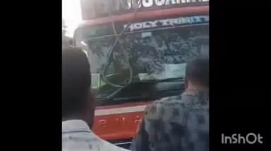 കണ്ണൂർ: കൂത്തുപറമ്പ് വട്ടപ്പറമ്പിൽ ലോറിയും കാറും കൂട്ടിയിടിച്ച് മൂന്നുപേർക്ക് പരിക്ക്