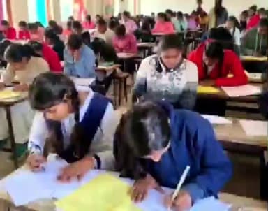 केरेडारी: केरेडारी प्रखंड में मैट्रिक-इंटर परीक्षा का पहला दिन शांतिपूर्ण और कदाचारमुक्त रहा