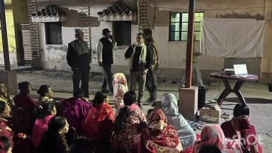 বরজোড়া: উন্নয়নের সংলাপ কর্মসূচির মধ্যদিয়ে লক্ষ্মী এলো ঘরে সিনেমার প্রদর্শনী করা হল বড়জোড়ায় রায় কলোনিতে ব্লক তৃণমূলের তরফে