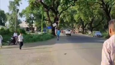 મોરવા હડફ: મોરવા હડફ પોલીસે ભાઠા ગામેથી વિદેશી દારૂનો જથ્થો ઝડપી એક મહિલા સામે નોંધ્યો ગુનો