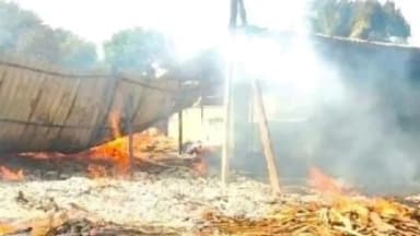 ಕುಣಿಗಲ್: ಧಗ ಧಗನೇ ಹೊತ್ತಿ ಉರಿದ ಲಕ್ಷಾಂತರ ರೂಪಾಯಿ ಬೆಲೆ ಬಾಳುವ ಮರಗಳು